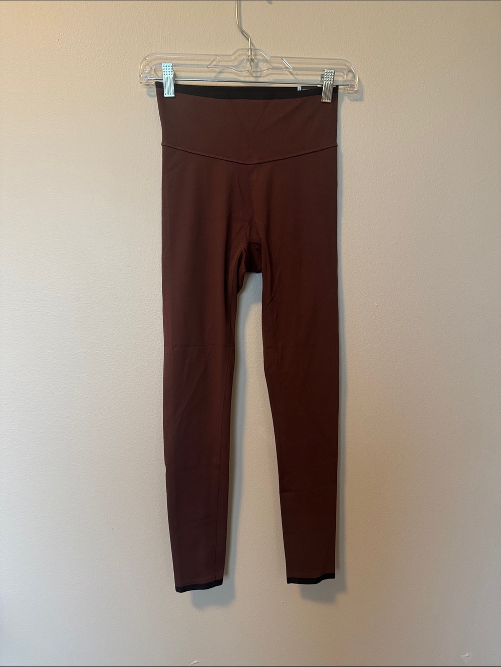 NWT Victoria's Secret Brown VSX Elevate Leggings